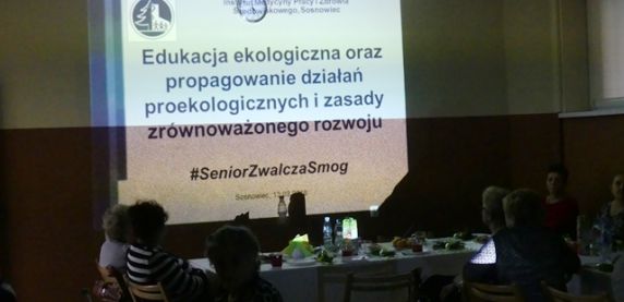 Senior zwalcza smog