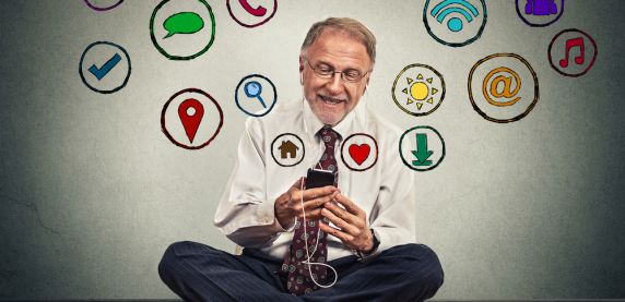 Bezpłatne szkolenia dla Seniorów: Komunikacja w internecie