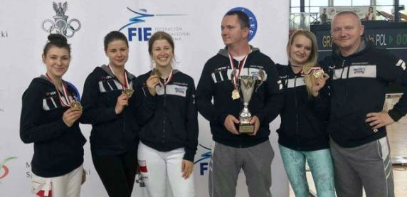 Sosnowiecka szabla z czterema medalami mistrzostw Polski