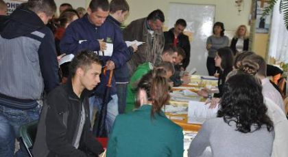 Przyjdź !może znajdziesz pracę