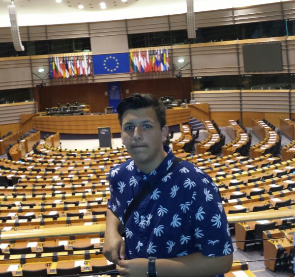 Uczeń 16 wygrał wycieczkę do Brukseli