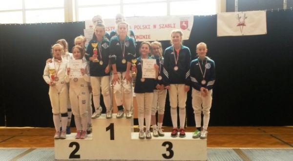 Młodzi szabliści z Sosnowca z medalami