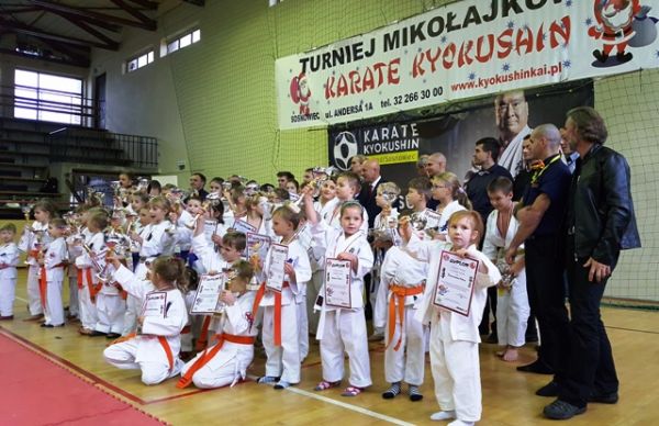 Mikołajkowe zmagania karateków