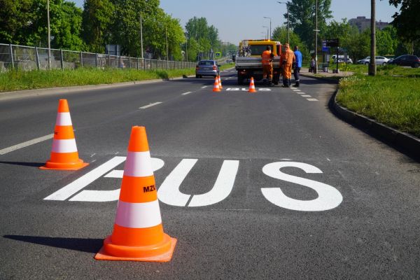 Buspas w Zagórzu już działa. Bezpiecznie dla pieszych i kierowców