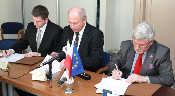 Umowa na budowę kanalizacji sanitarnej podpisana