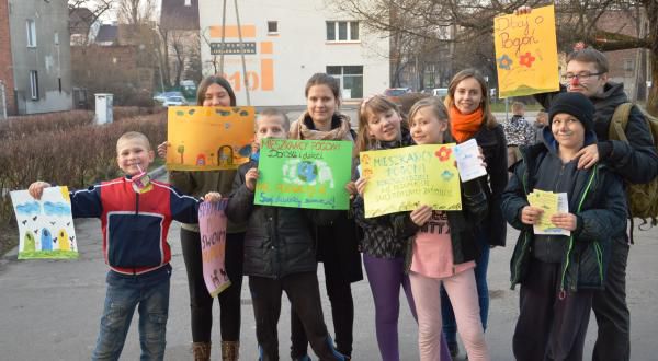 Akademia Przyszłości i sosnowiecka „Dziesiątka” w ekologicznej akcji dla Pogoni